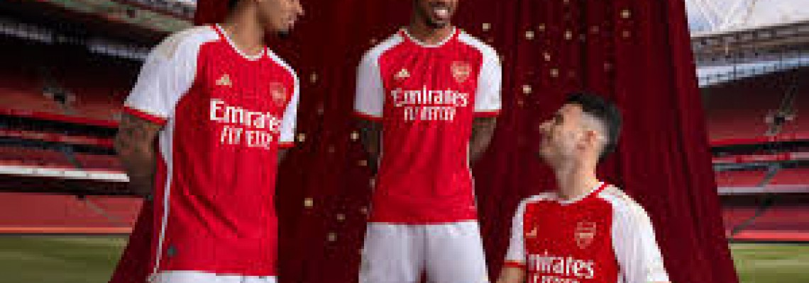 Arsenal samarbetar med Adidas för att presentera nya säsongsdräkter